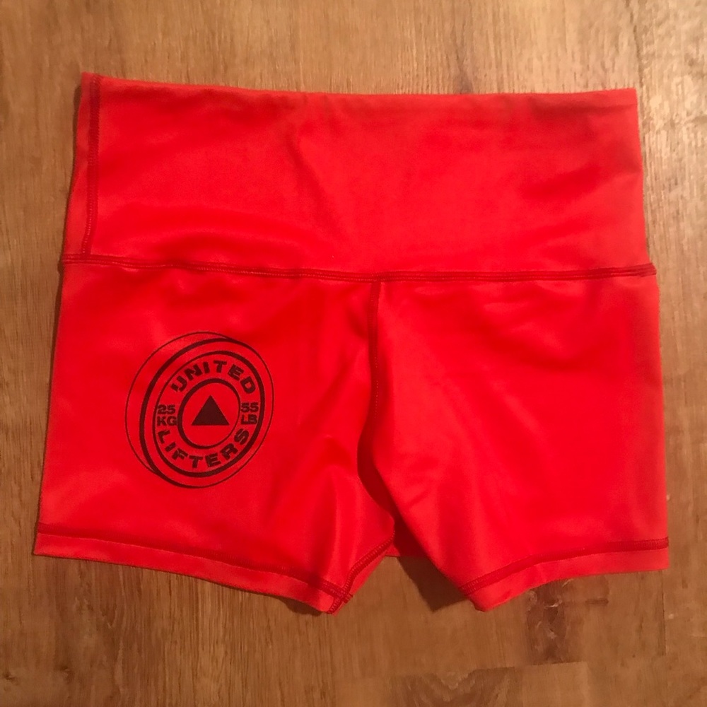 United Lifters Shorts - Red - large